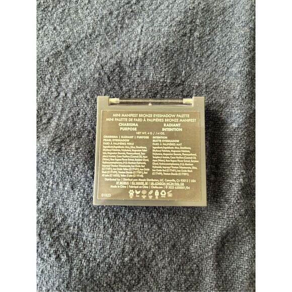 Brand New Chella Women's Hello Beautiful La Vie Neutral Mini Eyeshadow Palette - Picture 2 of 3